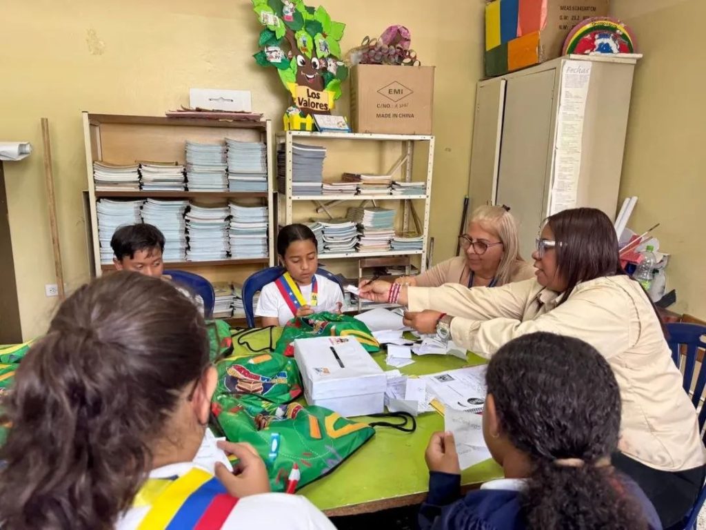 Programa La Contraloría Va a la Escuela cumple con la fase final de su proceso formativo en Complejo Educativo Nacional Luis Beltrán Prieto Figueroa