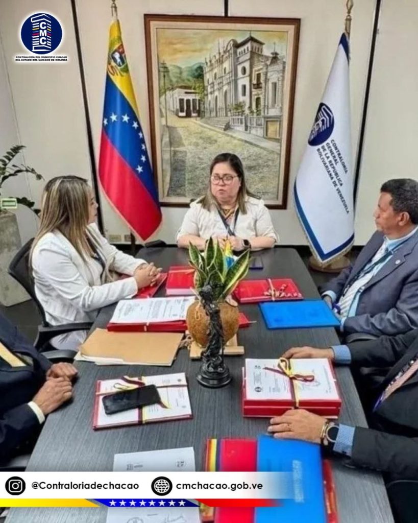 Contraloría del Estado Apure consigna Informe de Gestión del año 2025 ante la Contraloría General de la República Bolivariana de Venezuela